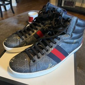 Gucci Hightop Tiger Inspired Sneakers, Authentic, size 12, navy blue
